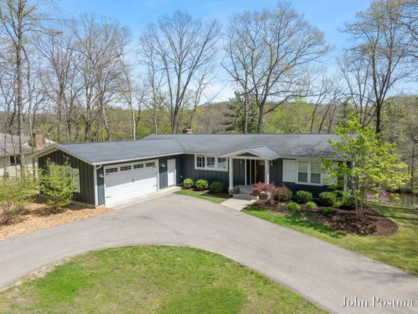 7314 Thornapple Park Drive SE, Grand Rapids, MI 49546