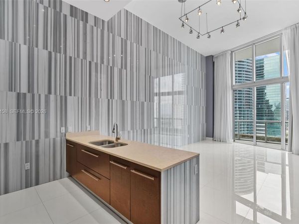 475 Brickell Ave , Unit 2812, Miami, FL 33131