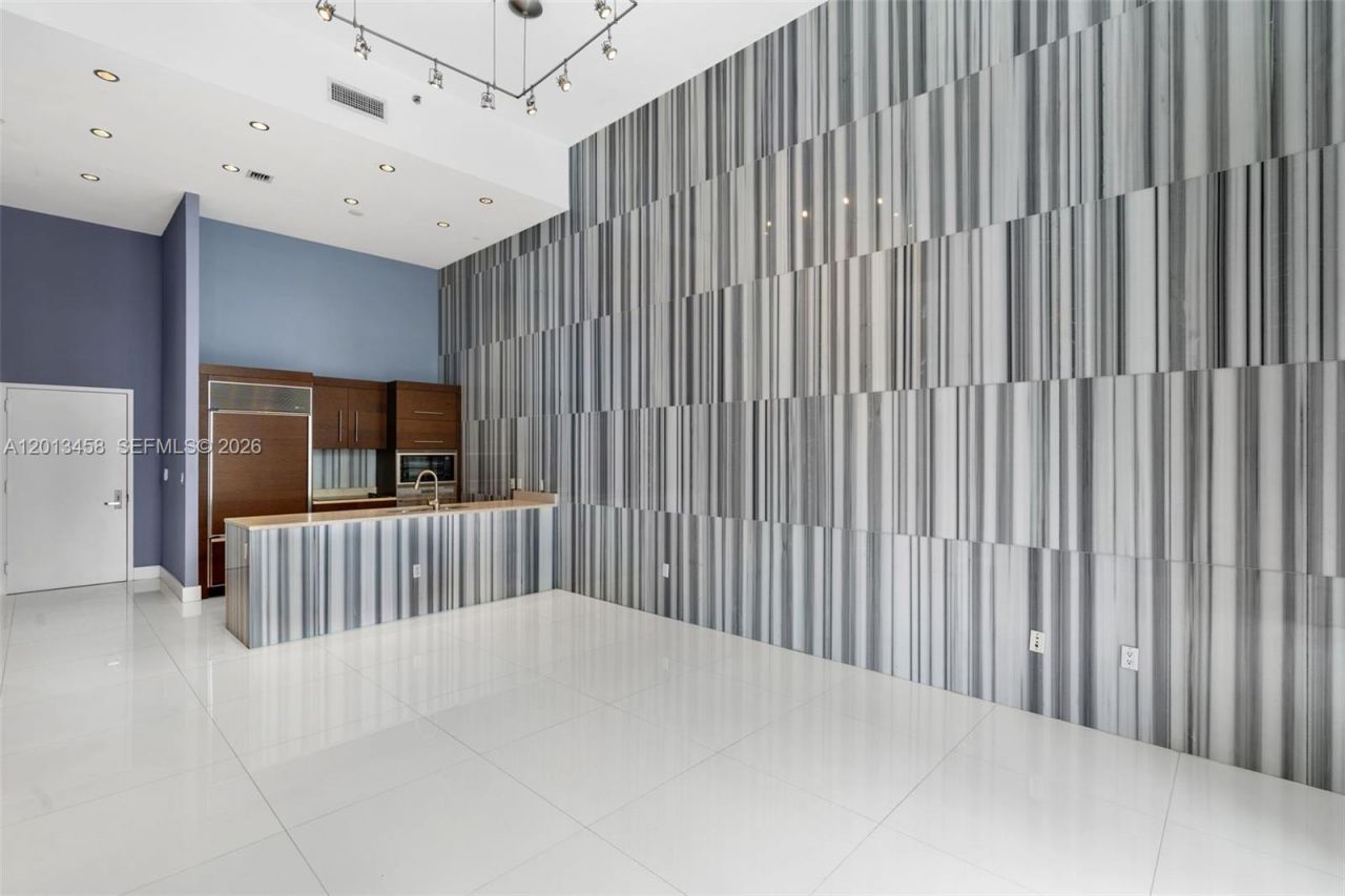 475 Brickell Ave , Unit 2812, Miami, FL 33131 Photo