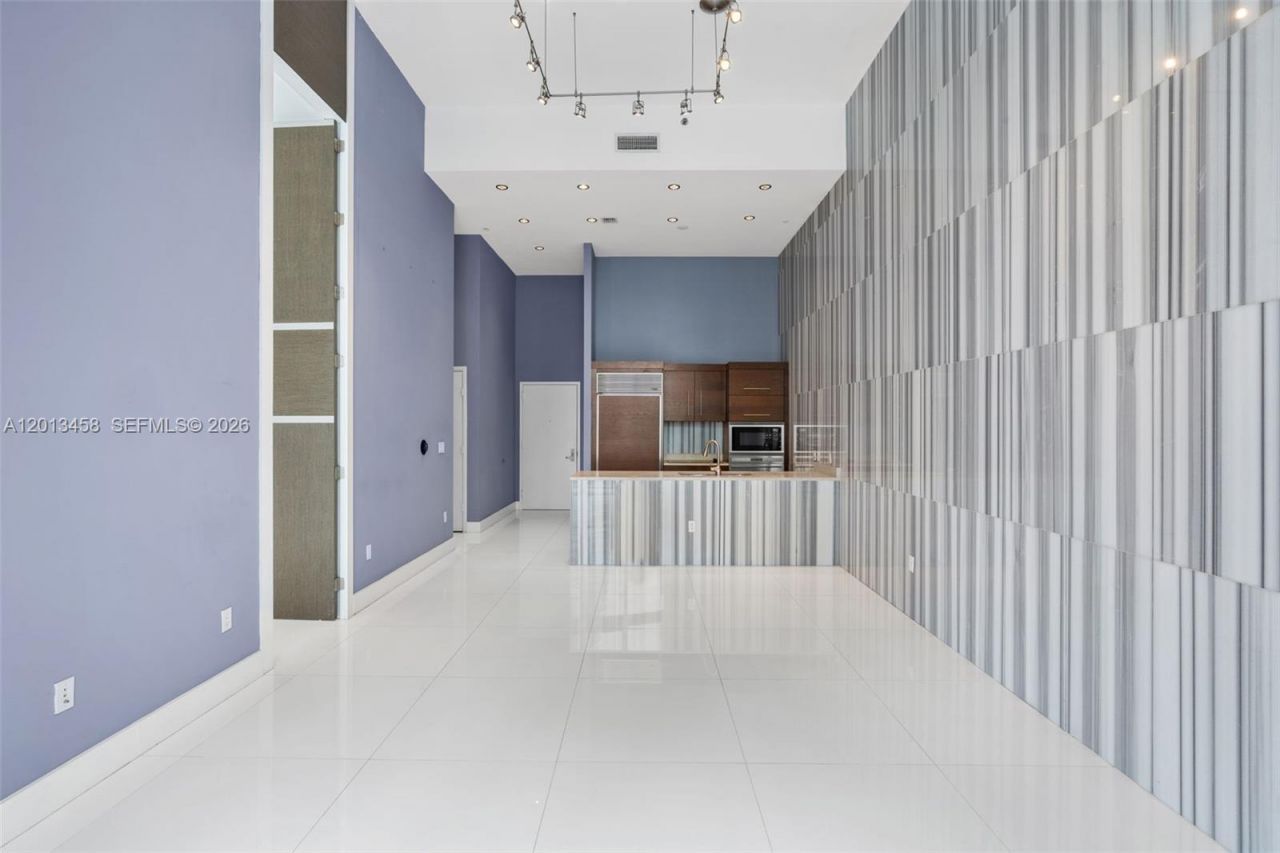 475 Brickell Ave , Unit 2812, Miami, FL 33131 Photo