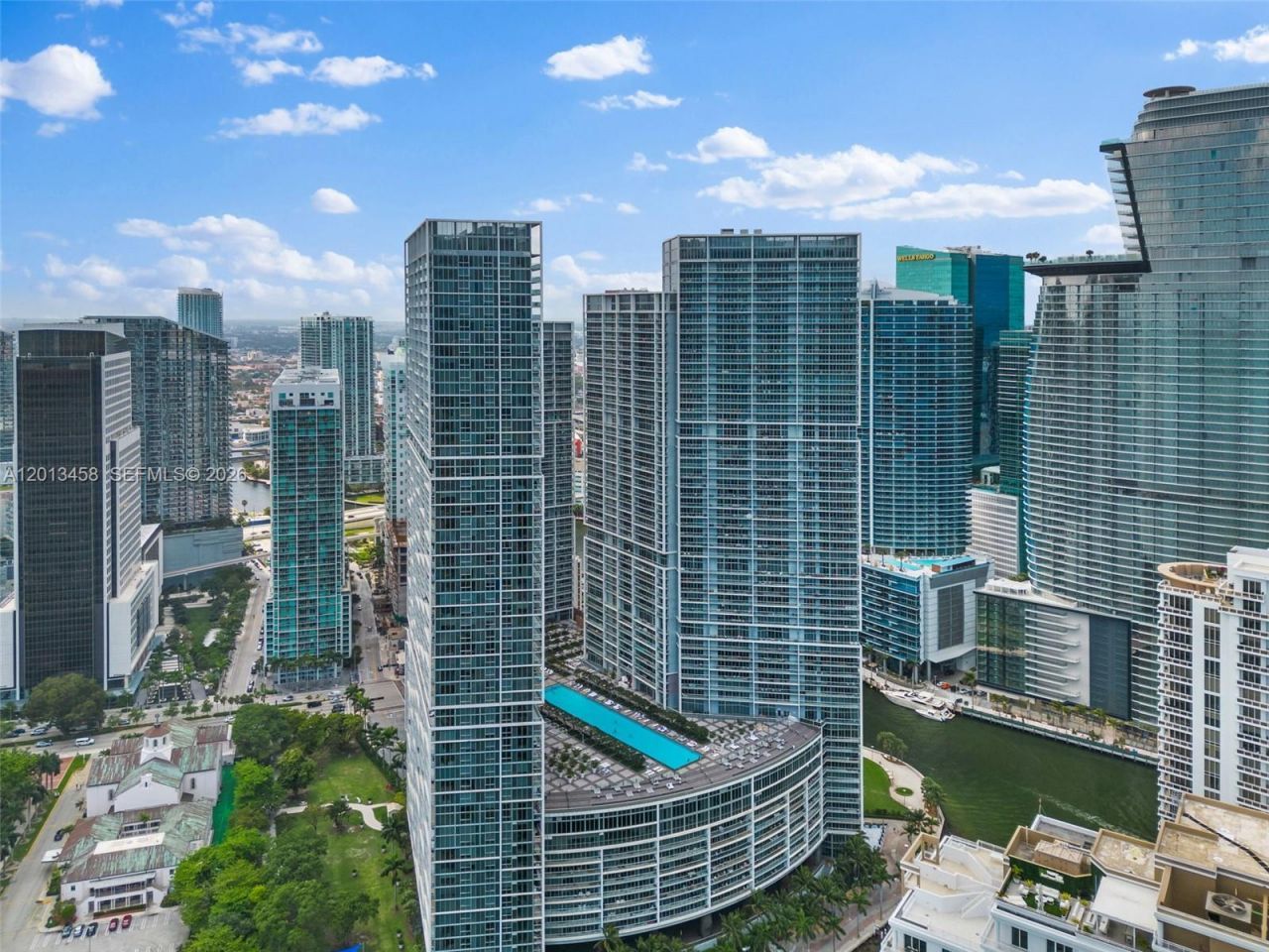 475 Brickell Ave , Unit 2812, Miami, FL 33131 Photo