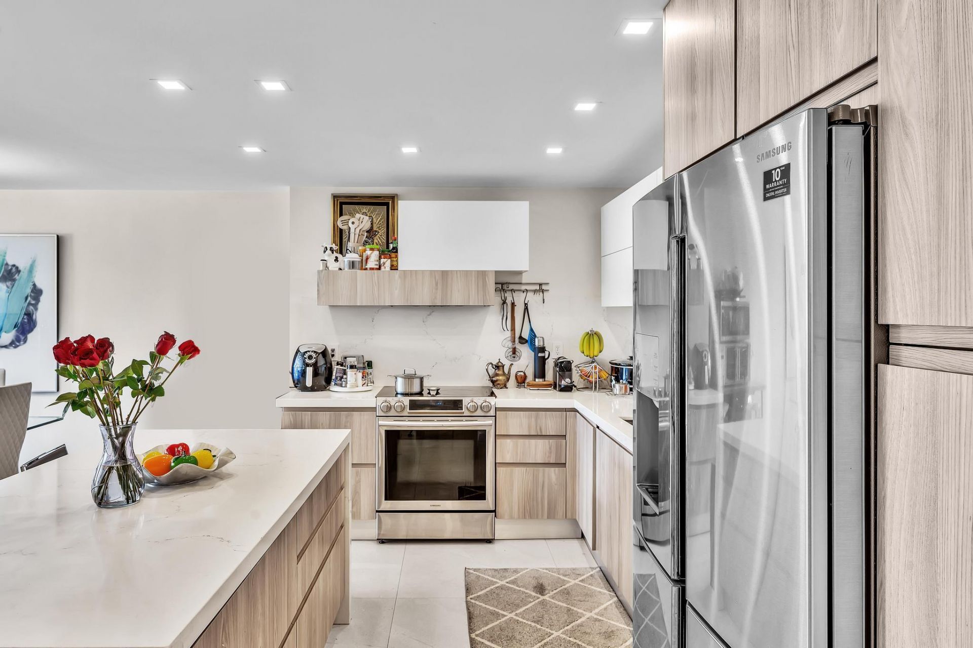 19390 Collins Avenue, Unit 421, Sunny Isles Beach, FL 33160 Photo