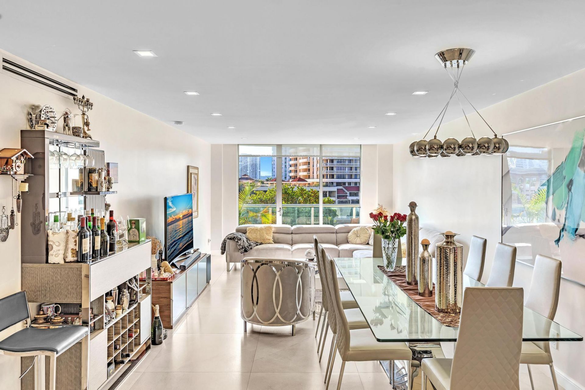 19390 Collins Avenue, Unit 421, Sunny Isles Beach, FL 33160 Photo