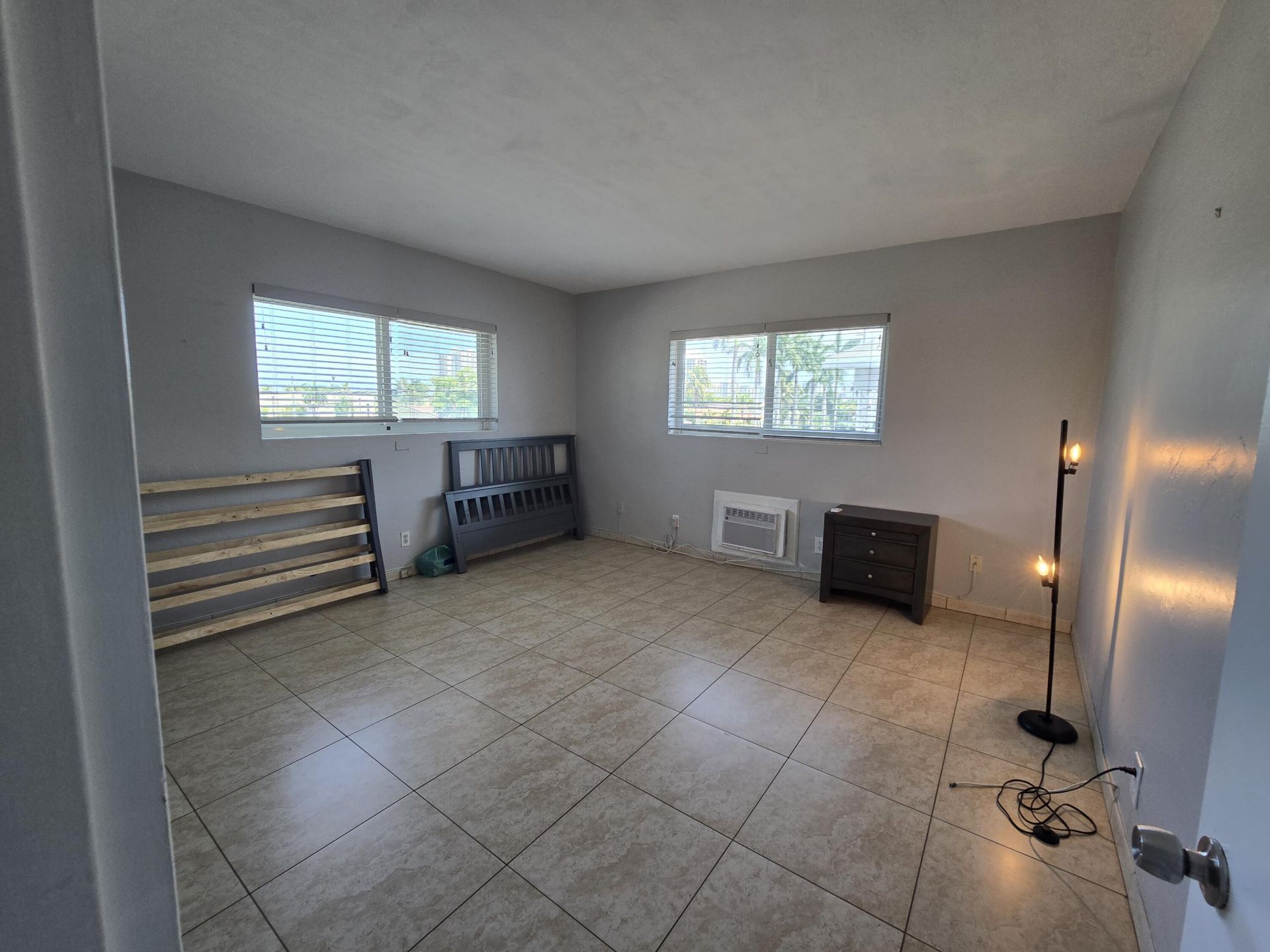 600 Layne Boulevard, Unit 201, Hallandale Beach, FL 33009 Photo