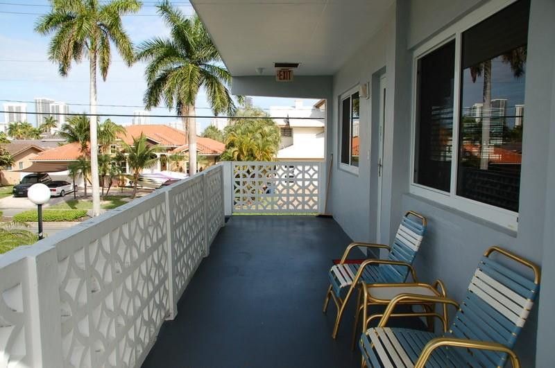 600 Layne Boulevard, Unit 201, Hallandale Beach, FL 33009 Photo