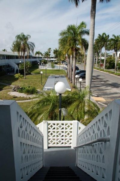 600 Layne Boulevard, Unit 201, Hallandale Beach, FL 33009 Photo