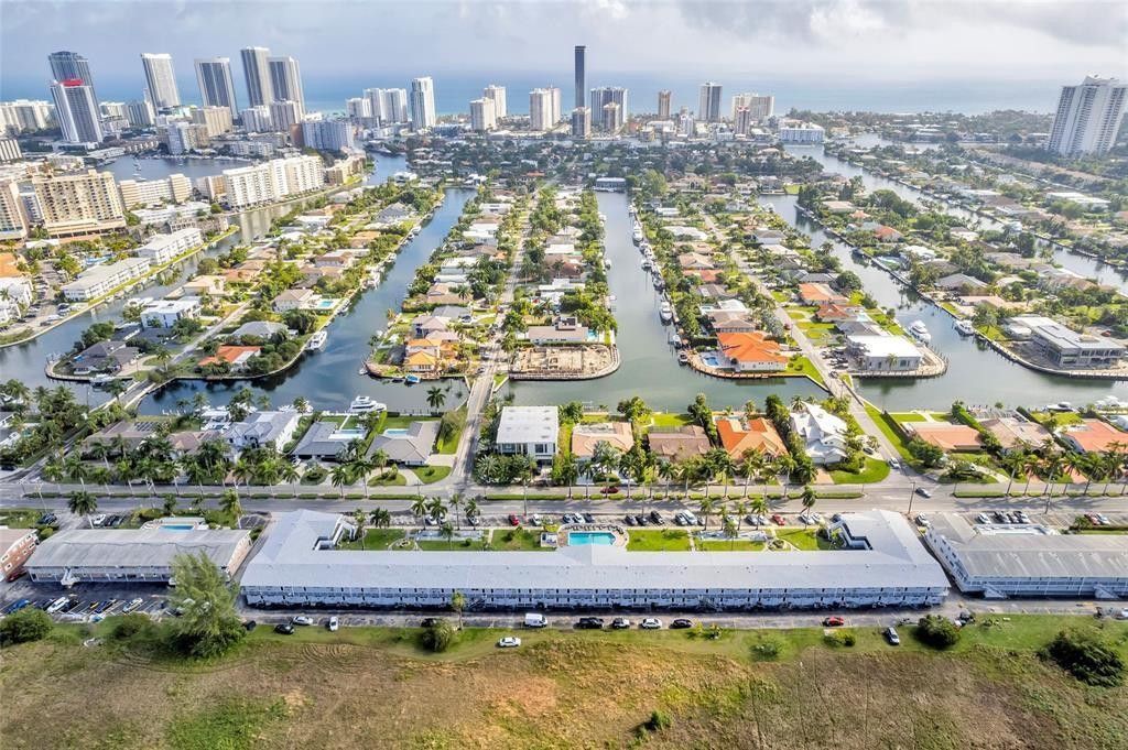 600 Layne Boulevard, Unit 201, Hallandale Beach, FL 33009 Photo