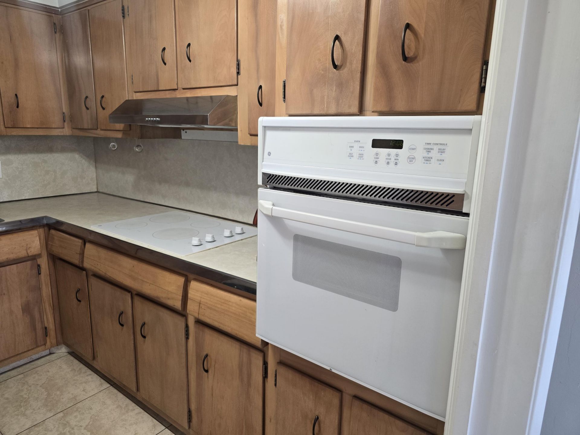 600 Layne Boulevard, Unit 201, Hallandale Beach, FL 33009 Photo