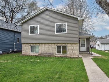 811 Broadway Avenue S, Sauk Rapids, MN 56379