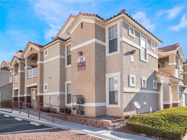 5855 VALLEY Drive , Unit 1060, North Las Vegas, NV 89031