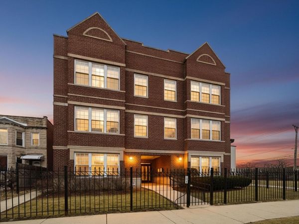 25 N Menard Avenue , Unit 2S, Chicago, IL 60644