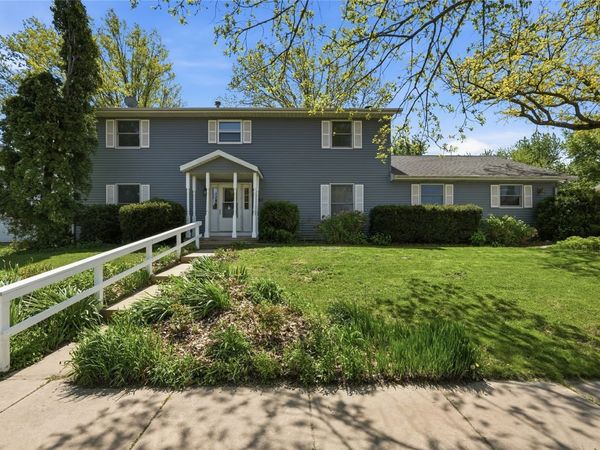3051 28th Avenue , Marion, IA 52302