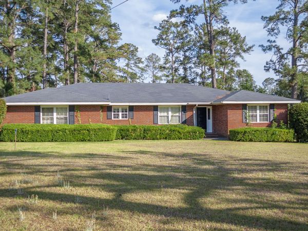 105 Edgewood Road, Glennville, GA 30427