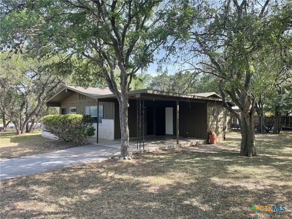 900 Hazelton Street , San Marcos, TX 78666