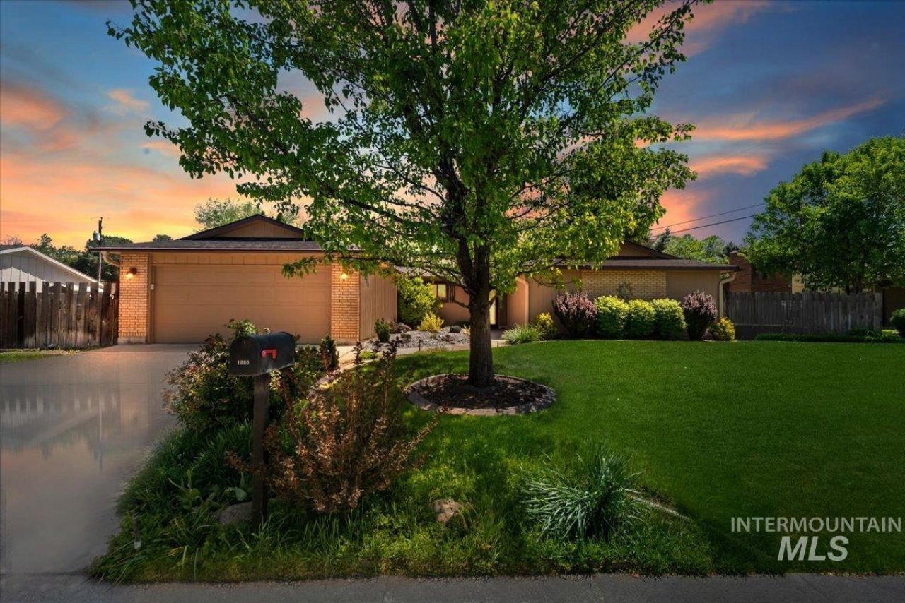 1680 S Gekeler Lane, Boise, ID 83706 Main Photo