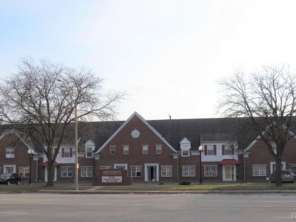 1125 EUREKA Road, Wyandotte, MI 48192