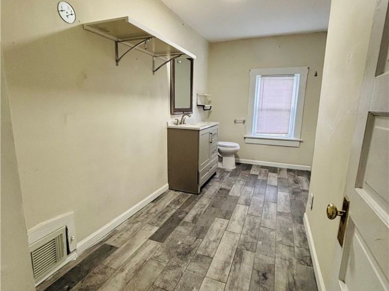517 East Avenue, Akron, OH 44320 Photo 6