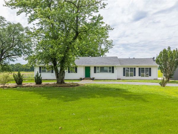 6415 N Highway 96 , Lavaca, AR 72941
