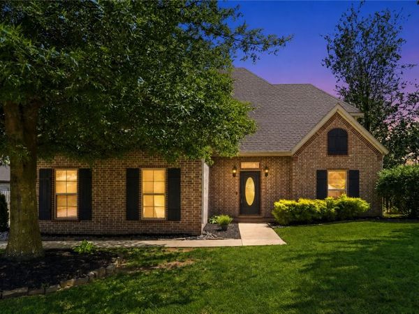 6405 SW Heritage Avenue, Bentonville, AR 72713