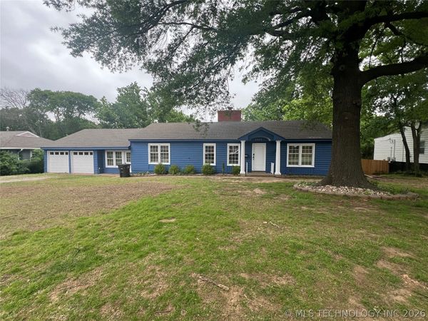 2908 Sheridan , Bartlesville, OK 74006