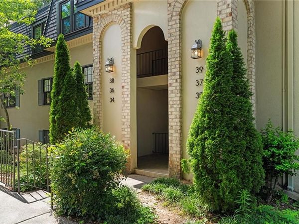 34 Chaumont Square NW, Atlanta, GA 30327