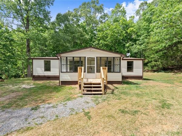 4934 Rilla Road , Gainesville, GA 30506
