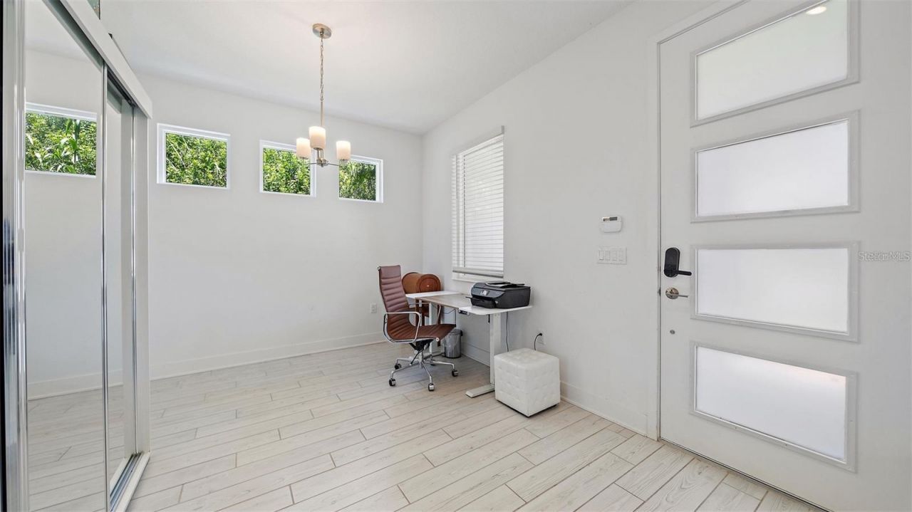 2587 Temple Street, Sarasota, FL 34239 Photo