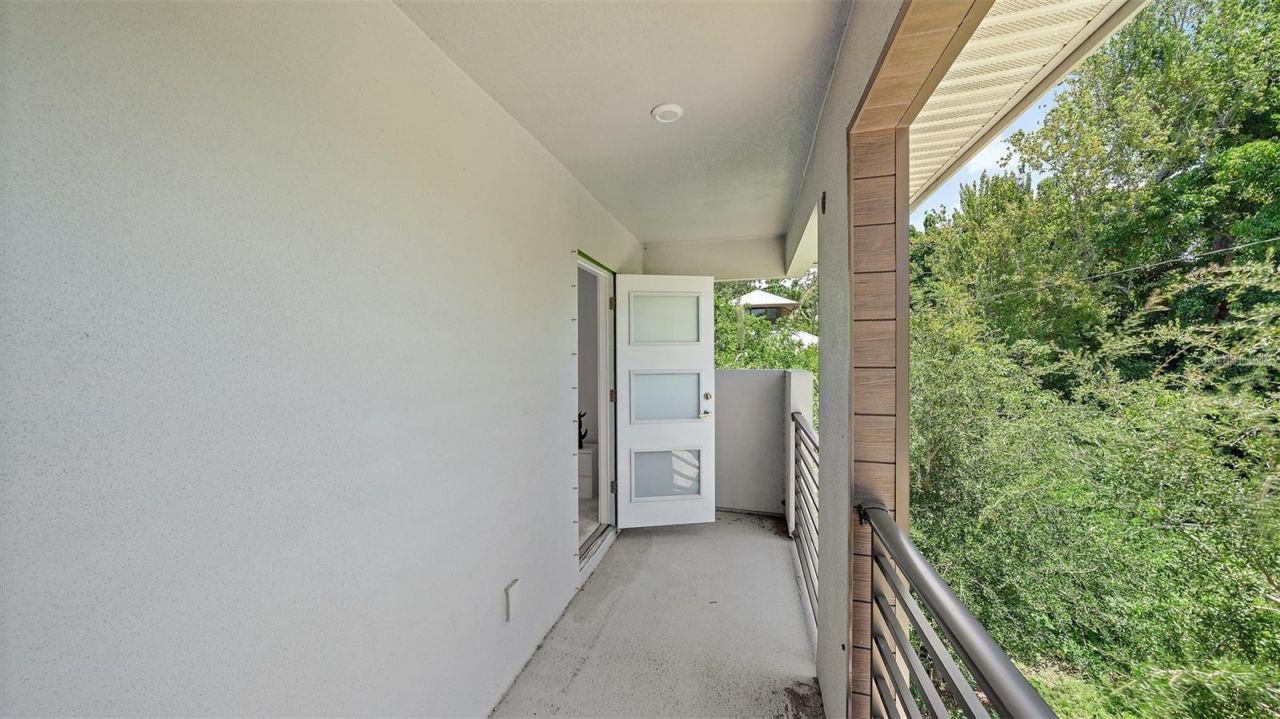 2587 Temple Street, Sarasota, FL 34239 Photo