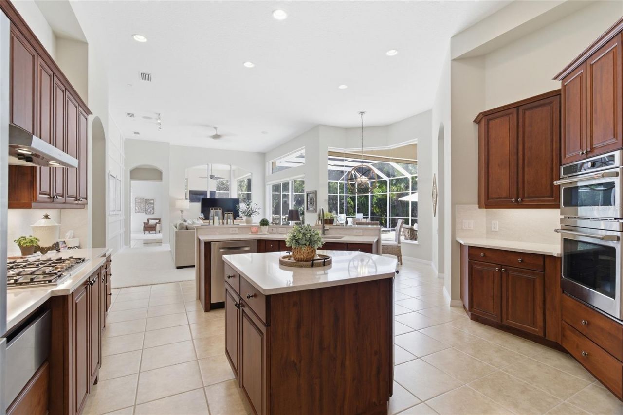 8309 Grosvenor Court, Bradenton, FL 34201 Photo