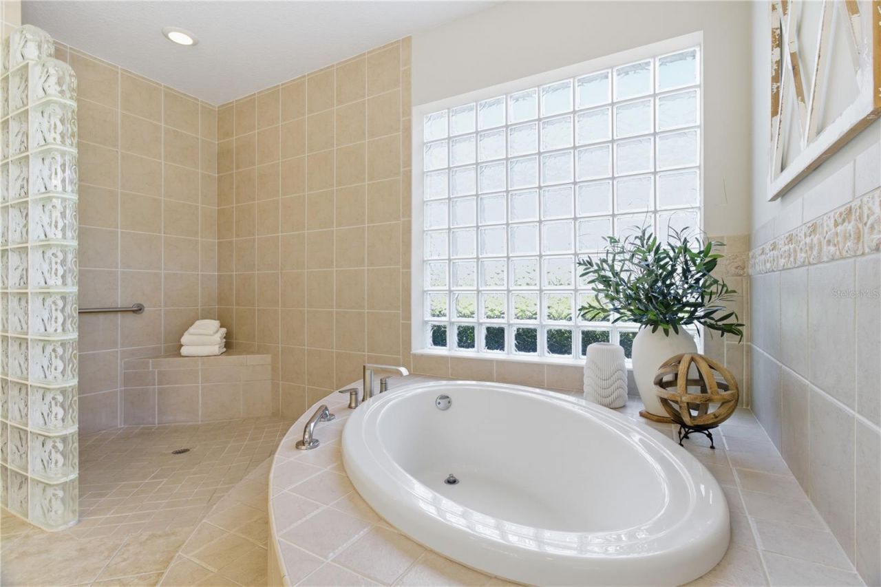 8309 Grosvenor Court, Bradenton, FL 34201 Photo