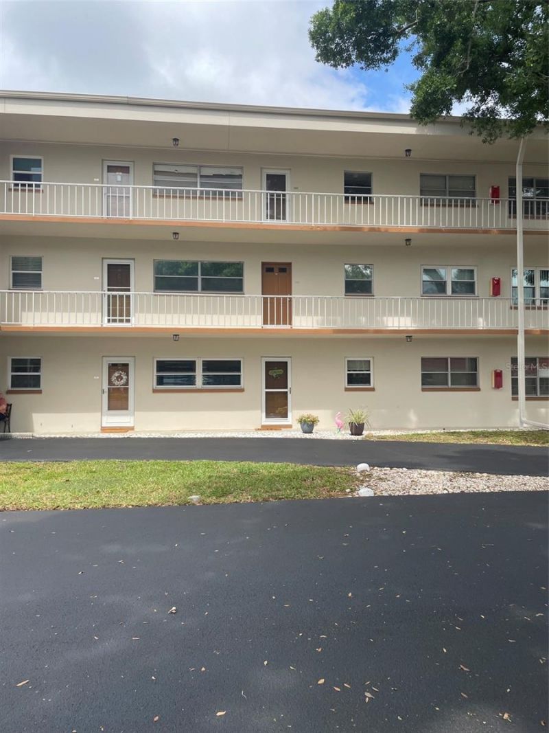 5880 38th Avenue N, Unit 308, Saint Petersburg, FL 33710 Photo