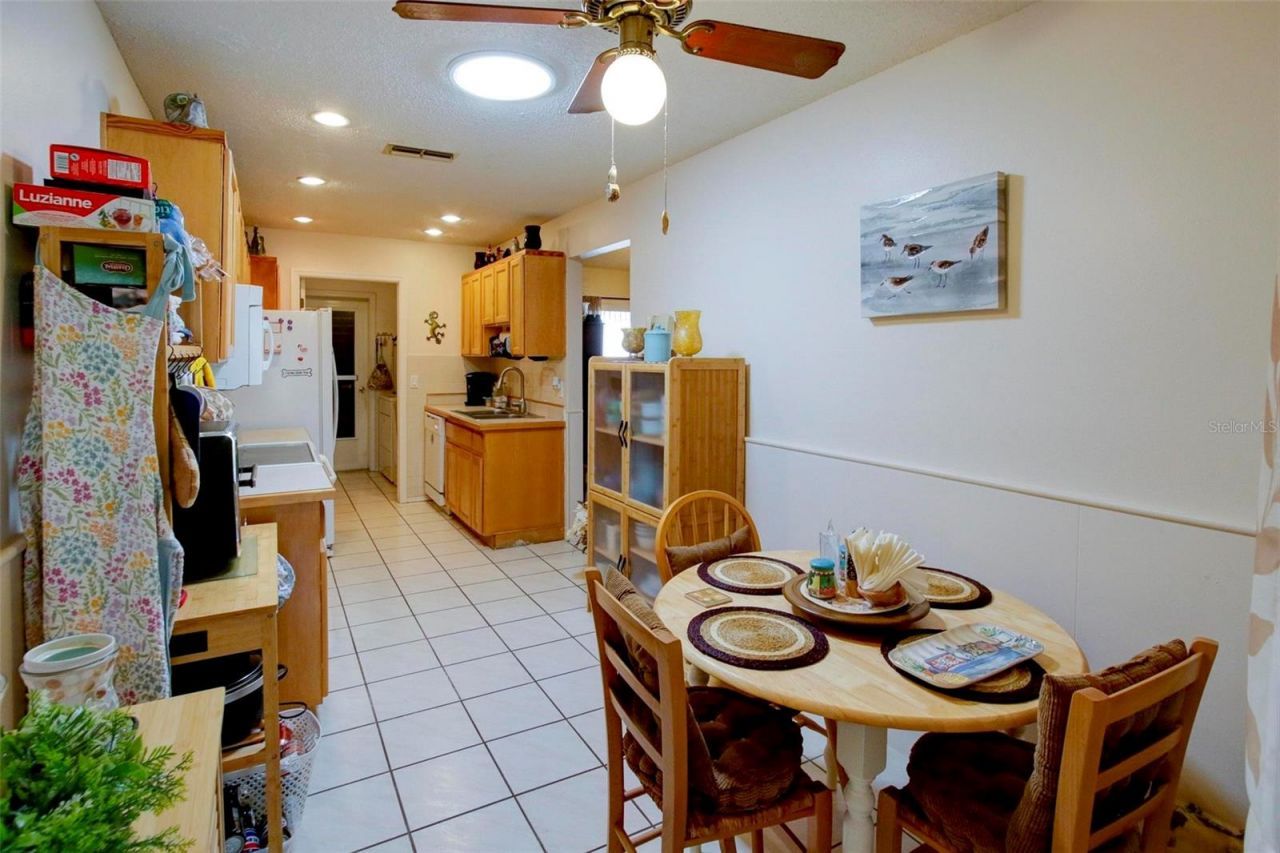 7403 Heather Walk Drive, Weeki Wachee, FL 34613 Photo