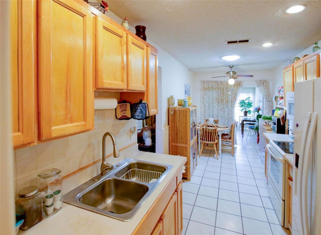 7403 Heather Walk Drive, Weeki Wachee, FL 34613 Photo