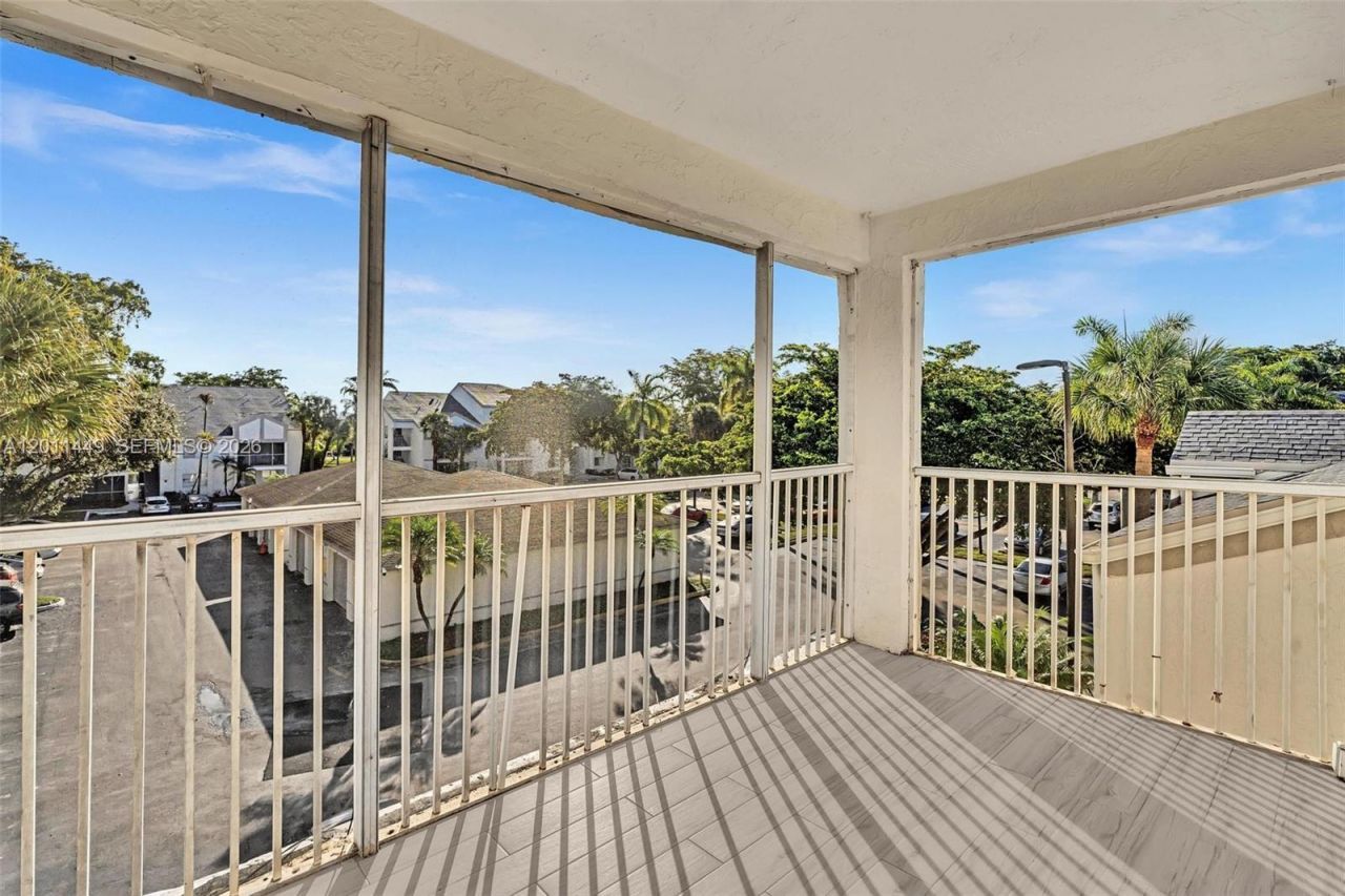 5686 Rock Island Rd , Unit 127, Tamarac, FL 33319 Photo