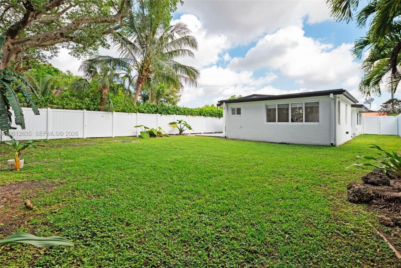 6230 SW 27th St, Miami, FL 33155 Photo
