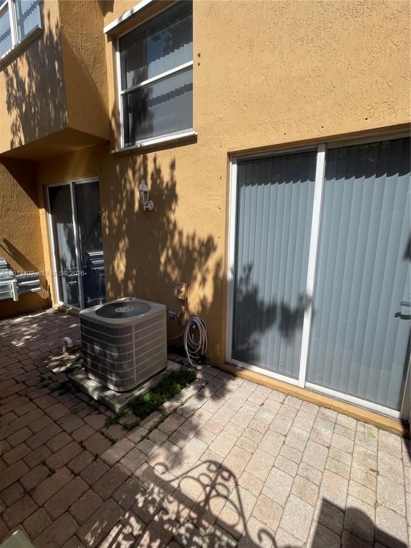 10666 SW 7th St , Unit 2106, Pembroke Pines, FL 33025 Photo