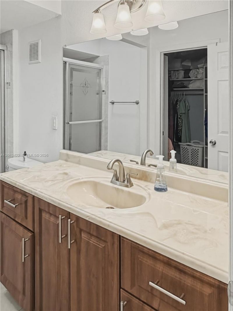 406 N Laurel Dr, Unit 207, Margate, FL 33063 Photo