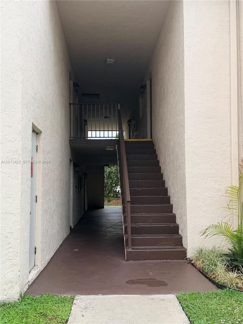 406 N Laurel Dr, Unit 207, Margate, FL 33063 Photo