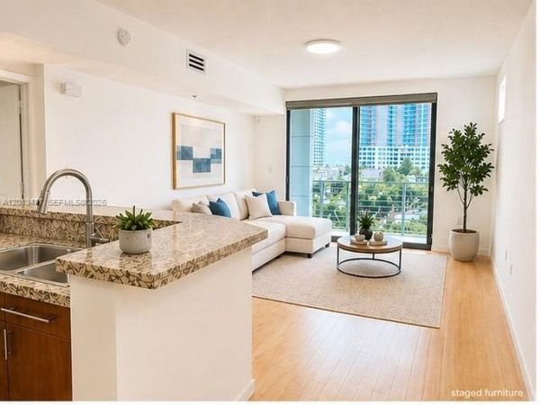 110 Washington Ave , Unit 1710, Miami Beach, FL 33139