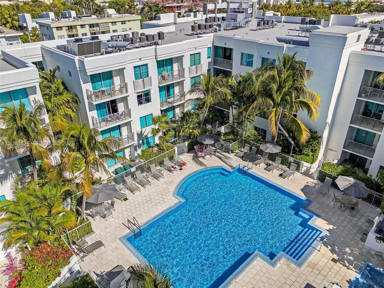 110 Washington Ave , Unit 1710, Miami Beach, FL 33139 Photo