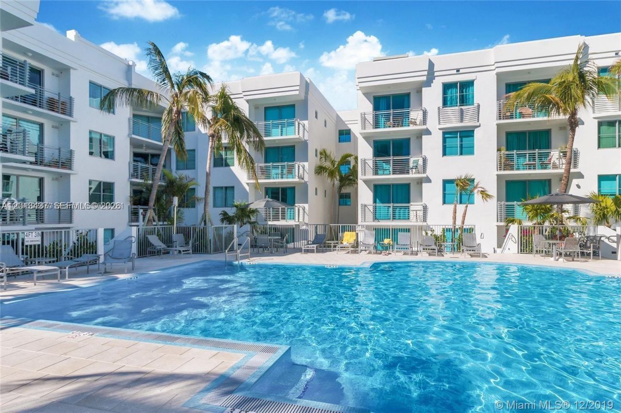 110 Washington Ave , Unit 1710, Miami Beach, FL 33139 Photo
