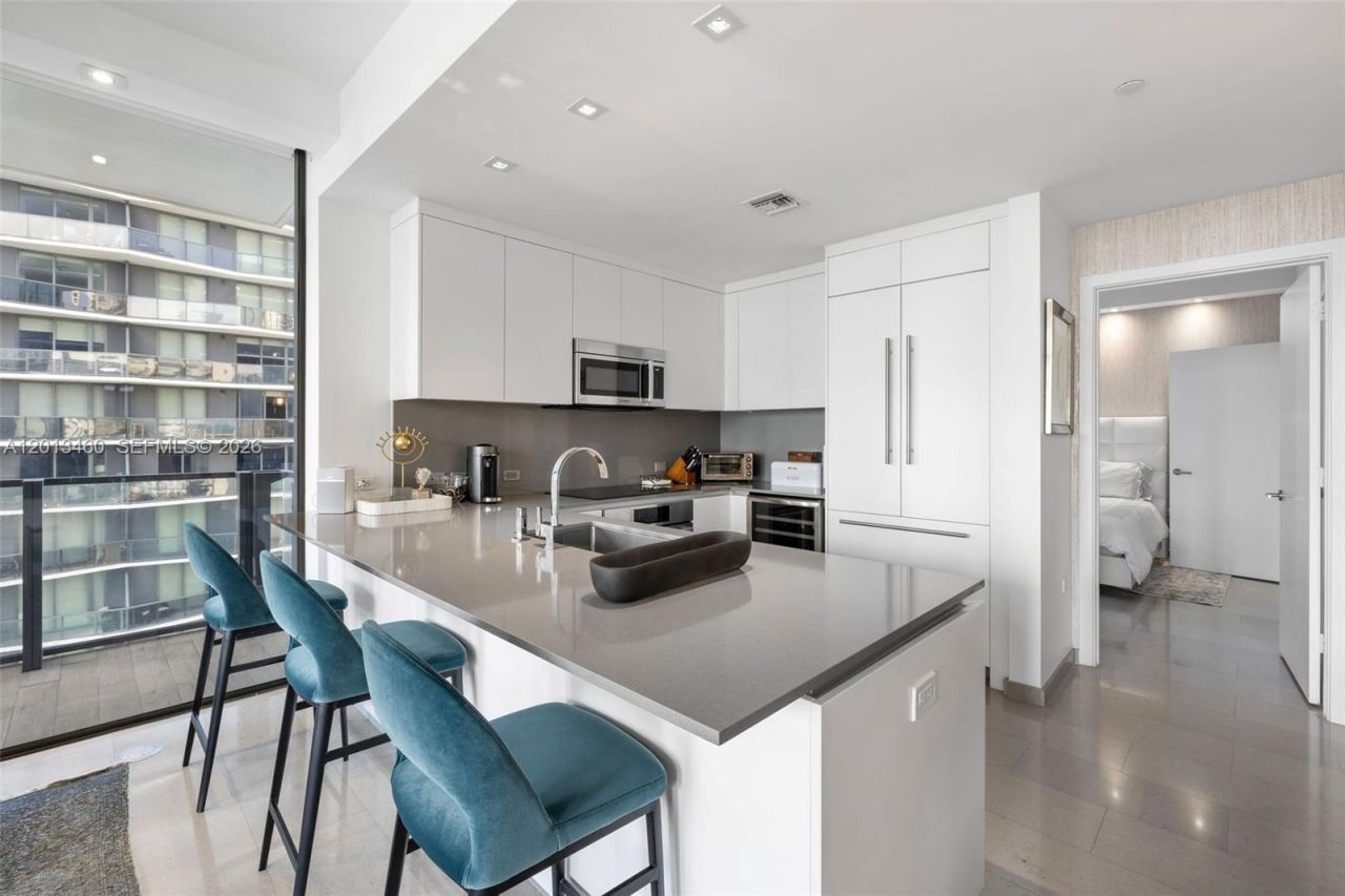 88 SW 7th St , Unit 1201, Miami, FL 33130 Photo