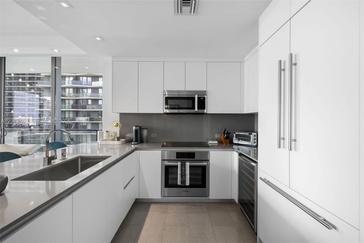 88 SW 7th St , Unit 1201, Miami, FL 33130 Photo