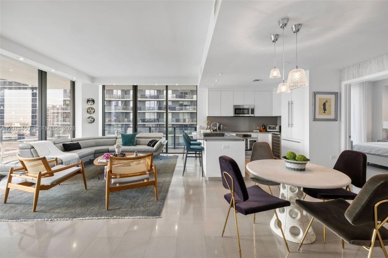 88 SW 7th St , Unit 1201, Miami, FL 33130 Photo
