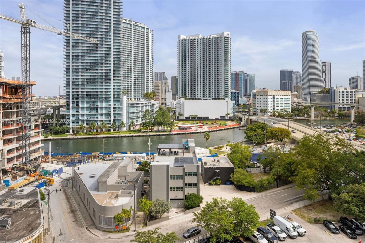 88 SW 7th St , Unit 1201, Miami, FL 33130 Photo