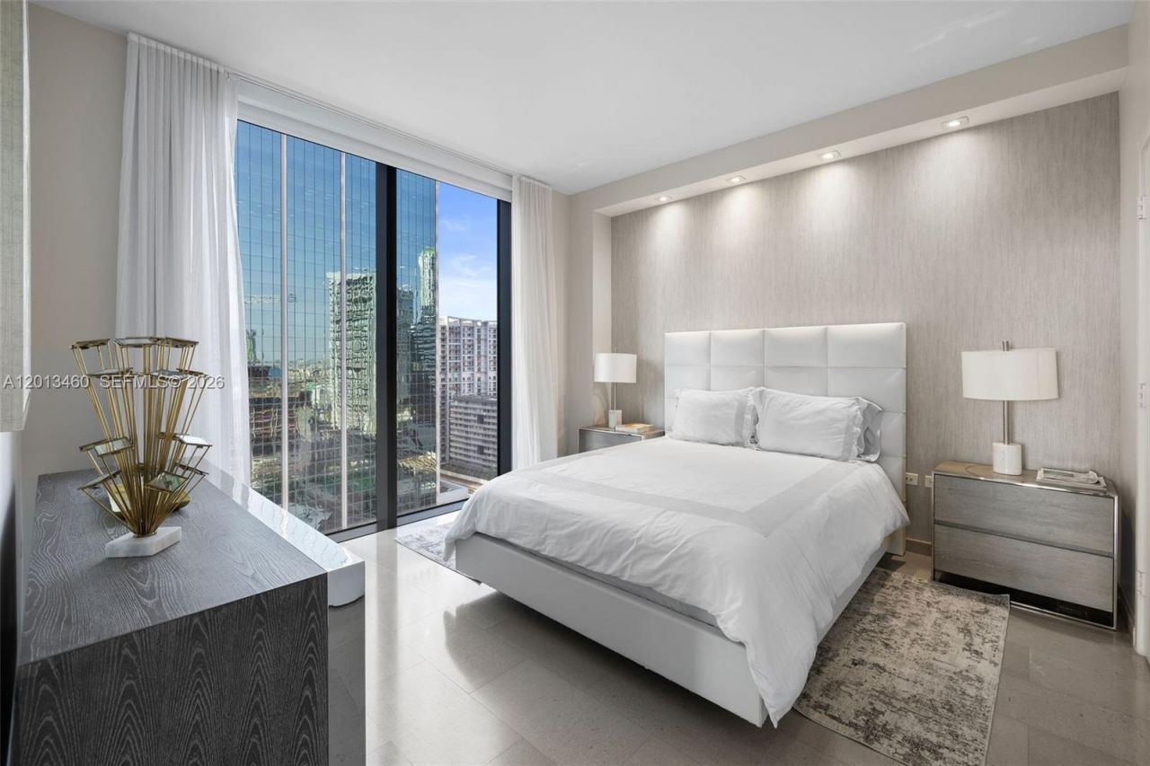 88 SW 7th St , Unit 1201, Miami, FL 33130 Photo