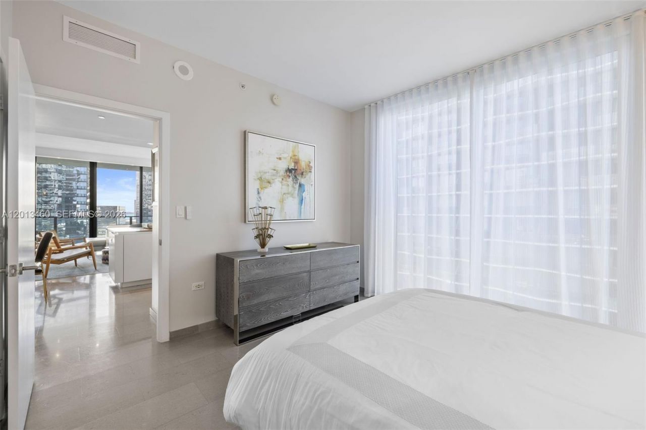 88 SW 7th St , Unit 1201, Miami, FL 33130 Photo