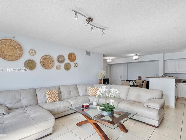 1155 Brickell Bay Dr , Unit 603, Miami, FL 33131