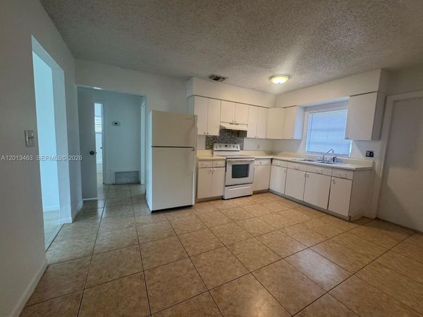 1480 NW 19th Ct , Unit 1-2, Fort Lauderdale, FL 33311