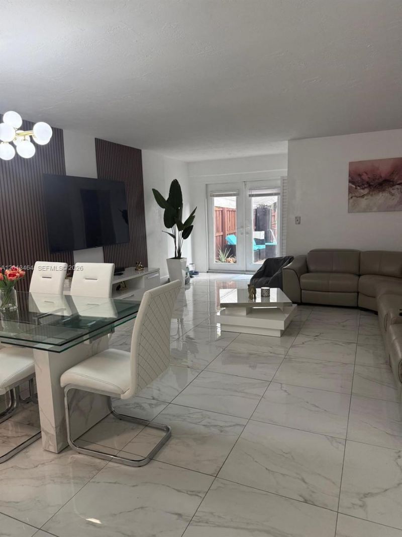 1790 W 75th St, Unit 1790, Hialeah, FL 33014 Photo